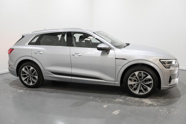 2021 Audi e-tron 55 SUV Image 6