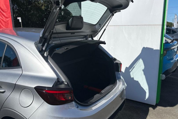2025 MY25.5 MG MG3 ZP22 Vibe Hatch Image 17