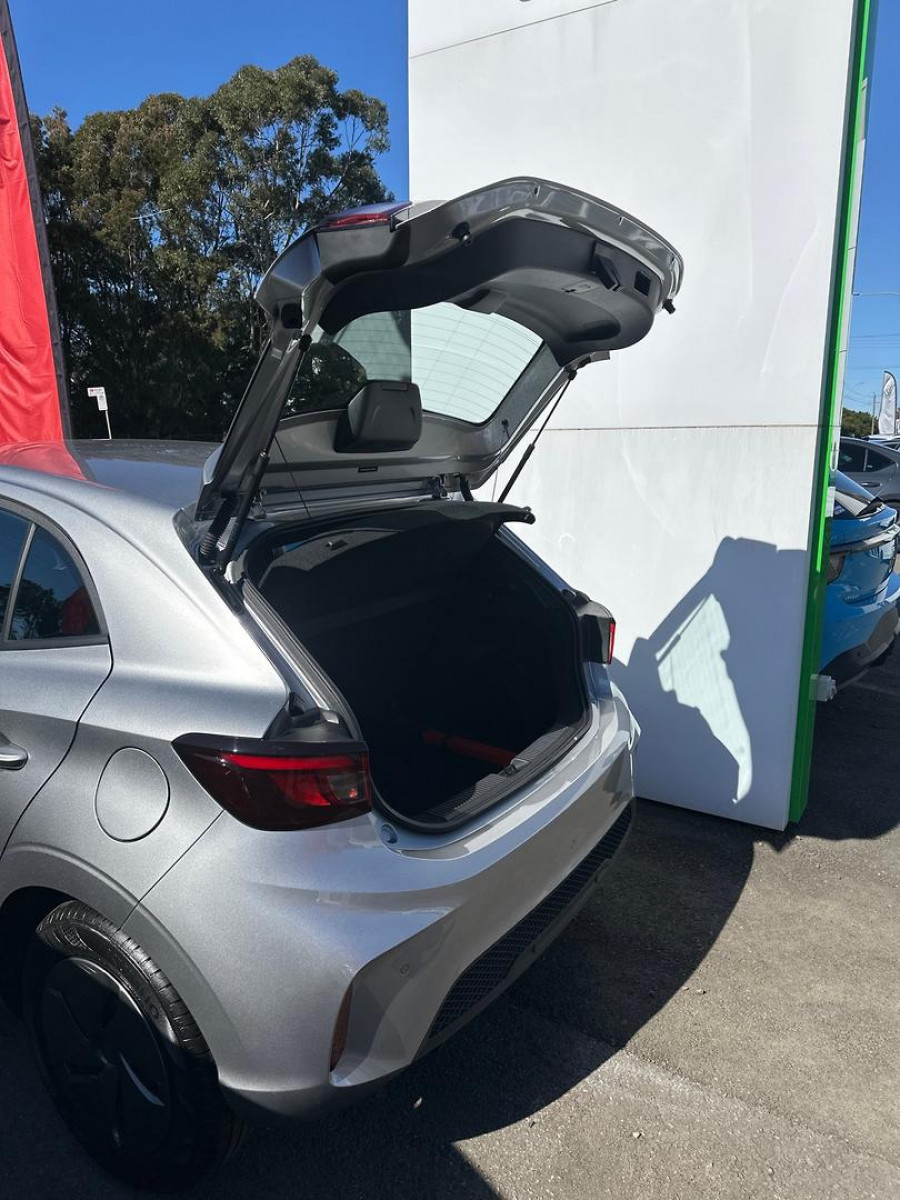 2025 MY25.5 MG MG3 ZP22 Vibe Hatch Image 17
