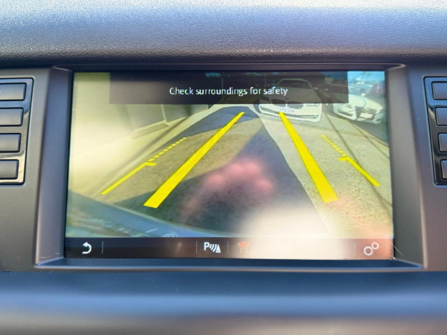 2016 MY16.5 Land Rover Discovery Sport L550 SD4 HSE SUV Image 22