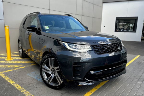 Land Rover Discovery R-Dynamic SE Series 5