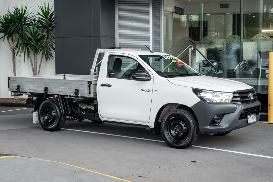 2018 Toyota HiLux  WorkMate Single Cab Cab Chassis Image 3