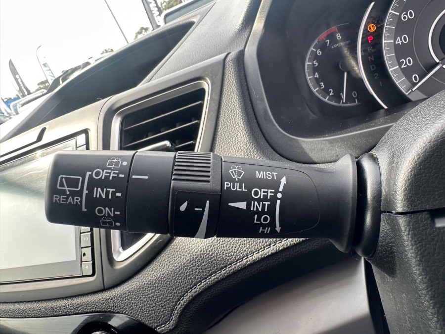 2016 MY17 Honda CR-V RM Series II VTi SUV Image 20