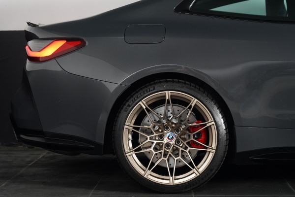 2022 BMW M4 50 Jahre Edition X Drive Coupe Image 18