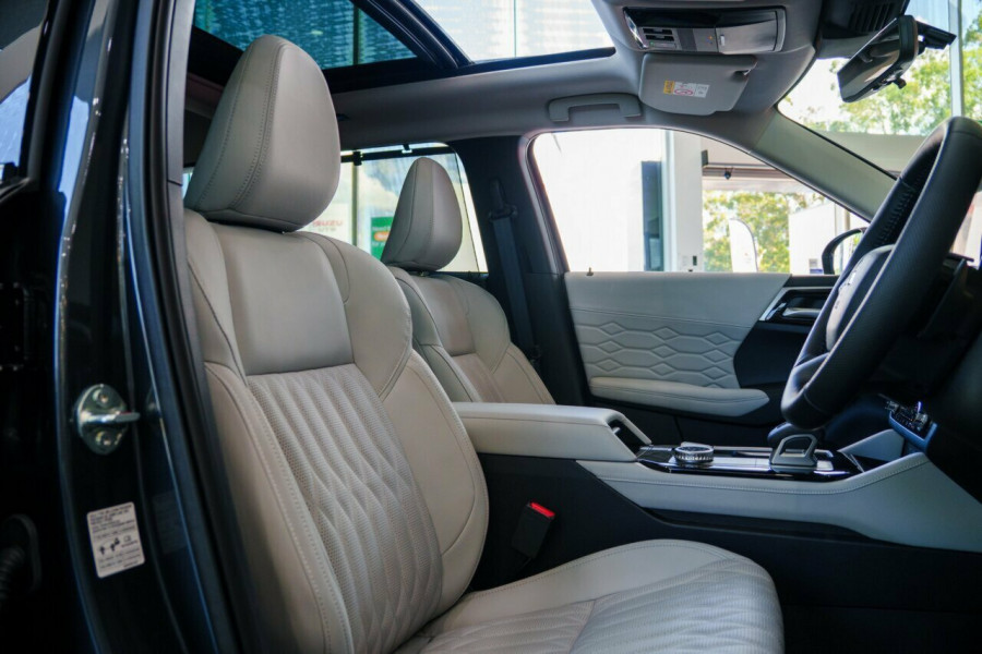 2025 Mitsubishi Outlander ZM Exceed SUV Image 19