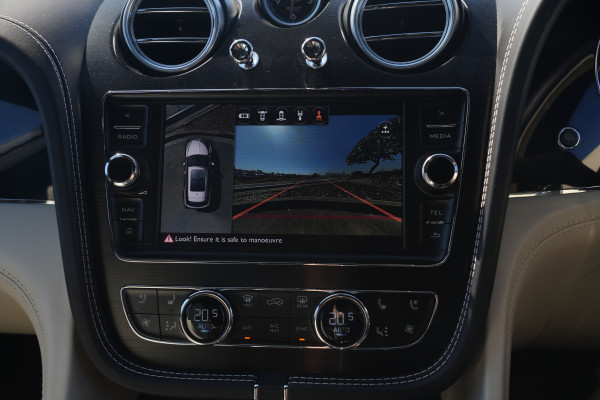 2017 Bentley Bentayga W12 SUV Image 13