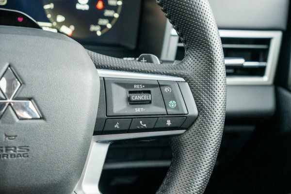 2025 Mitsubishi Outlander ZM Exceed SUV Image 13