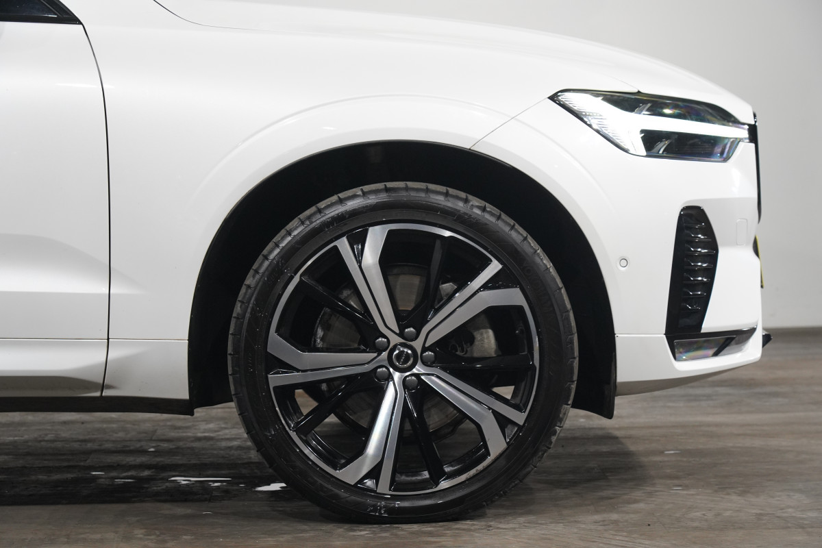 2022 Volvo XC60 B6 R-Design Mhev SUV Image 5