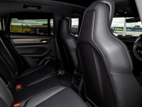 2025 [THIS VEHICLE IS SOLD] image 16