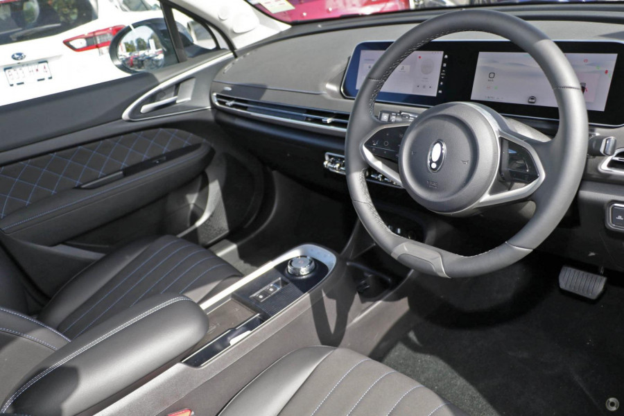 2025 GWM Ora ES11 Standard Range Hatch Image 6
