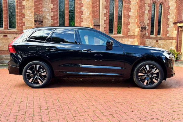 2025 Volvo XC60 UZ Plus T8 Plug-in Hybrid SUV Image 2
