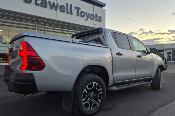 2024 Toyota HiLux GUN126R SR5 48V Ute Image 15