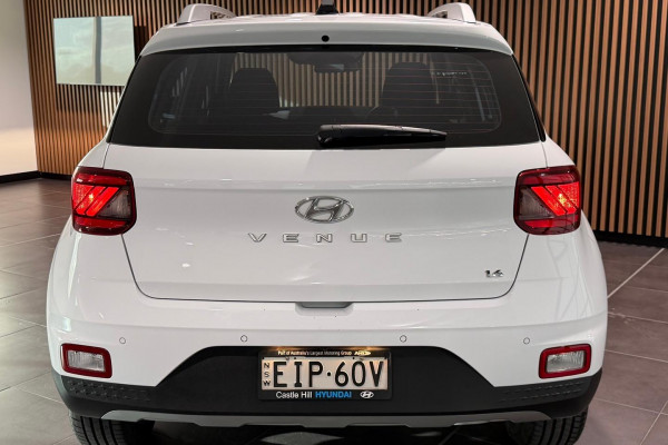 2020 Hyundai Venue QX Active SUV Image 4