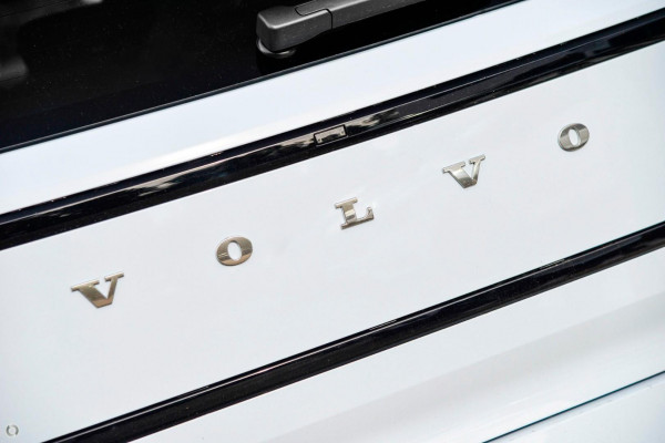 2025 Volvo EX30  Single Motor Extended Range Plus SUV Image 13