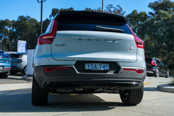 2023 MY24 Volvo XC40 XZ Recharge Pure Electric SUV Image 4