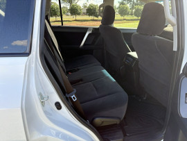 2018 Toyota LandCruiser Prado GDJ150R GXL SUV image 14