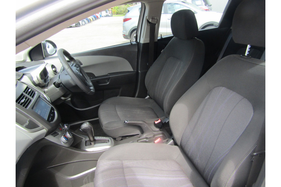 2015 Holden Barina TM  X Hatch Image 6