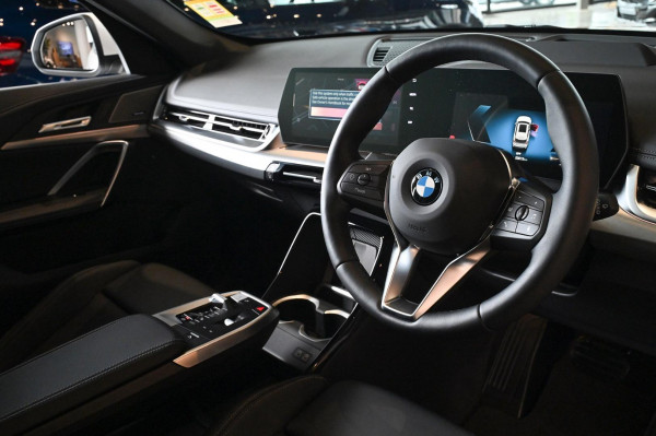 2026 BMW X1 U11 sDrive18i SUV image 5