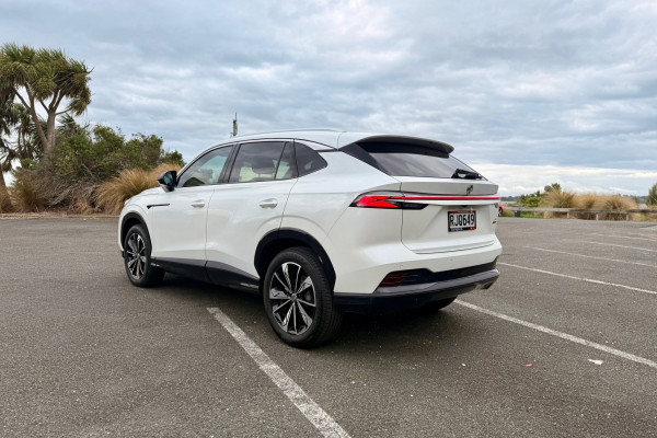 2025 MG HS AS33H Essence Hybrid+ SUV Image 5