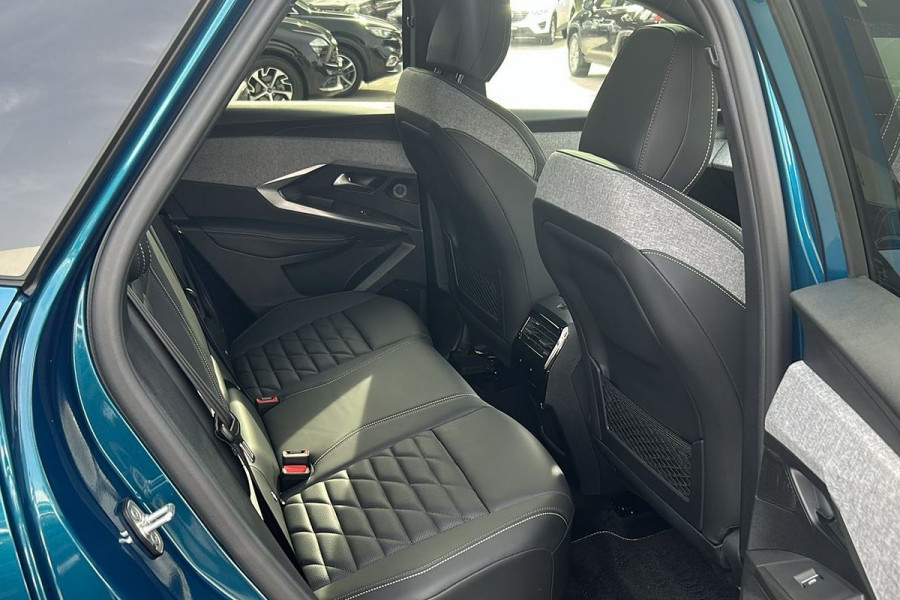 2024 MY25 Peugeot 3008 P64 GT Premium Hybrid SUV Image 24