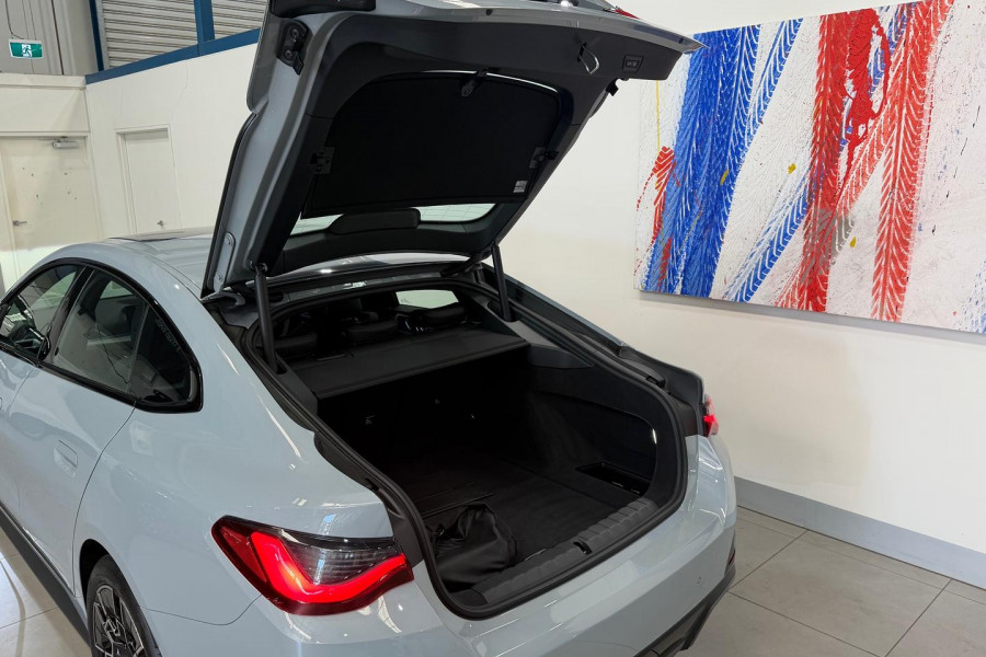 2026 MY25 BMW i4 G26 eDrive35 Hatch