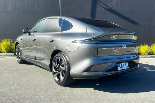 2025 MG IM6 S12L Performance SUV Image 5