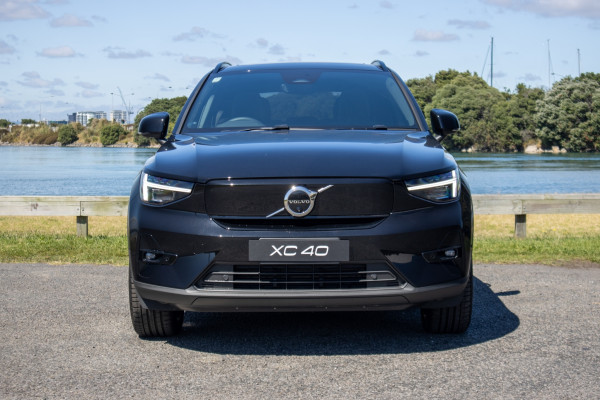 2025 Volvo XC40 RECHARGE ULTIMATE DM BEV SUV Image 5