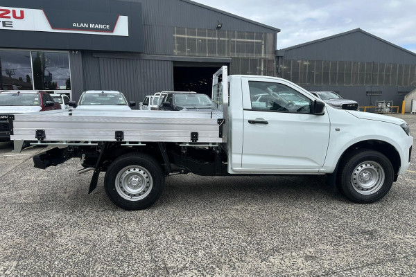 2026 MY25.5 Isuzu D-MAX RG SX High Ride Cab Chassis Image 3