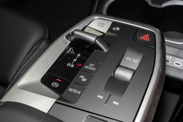 2024 BMW iX1 U11 eDrive20 xLine SUV image 13