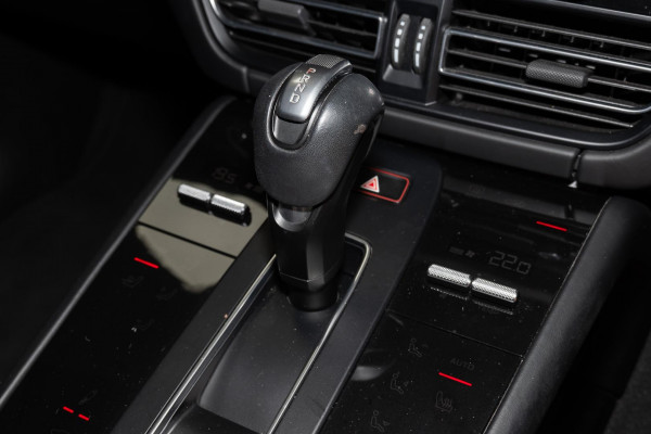 2023 Porsche Macan 95B GTS SUV image 13