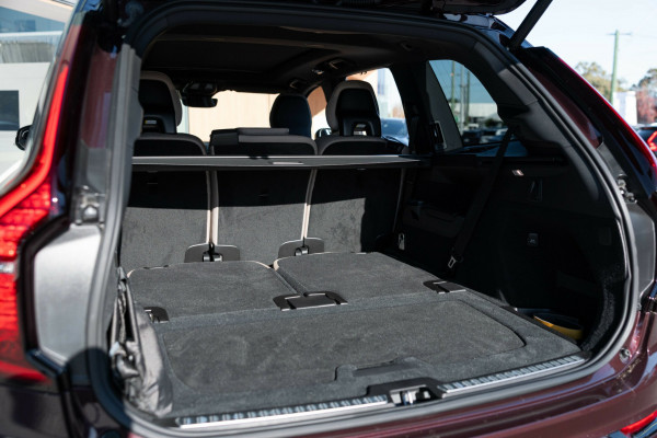 2026 Volvo XC90 L Series Ultra B5 Dark SUV Image 23