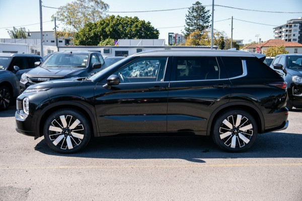 2025 Mitsubishi Outlander ZM Exceed Tourer SUV Image 4