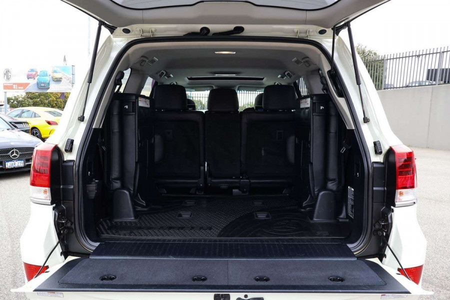 2016 Toyota LandCruiser VDJ200R Sahara SUV Image 22