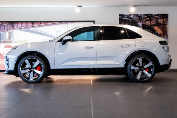 2025 Porsche Macan SUV
