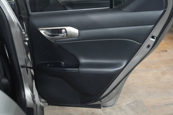 2019 Lexus CT 200h. Hybrid F Sport Hatch image 30