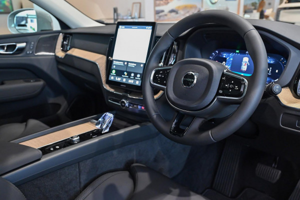 2025 MY26 Volvo XC60 UZ Plus B5 Bright SUV Image 5