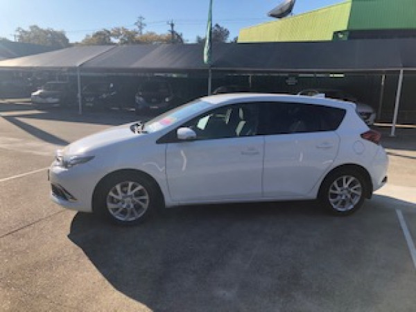 2015 Toyota Corolla ZRE182R Ascent Sport Hatchback Image 5