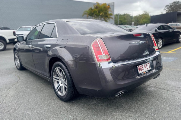 2015 MY14 Chrysler 300 LX C Sedan Image 10