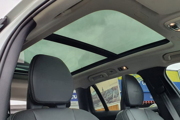 2020 Volvo V60 F-Series T5 Inscription Wagon Image 3