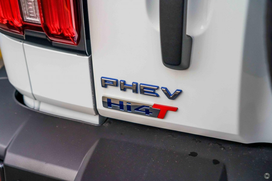 2026 GWM Tank 300 P01 Lux Hi4-T PHEV SUV Image 10