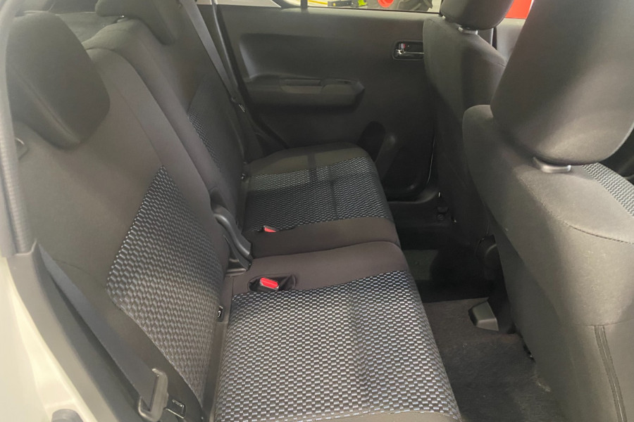 2024 Suzuki Ignis MF Series II GLX SUV Image 10