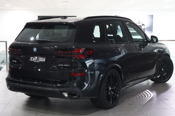 2025 BMW X5 G05 LCI xDrive50e M Sport SUV image 4