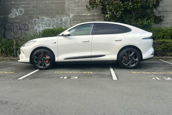 2026 MG IM6 Platinum SUV Image 5