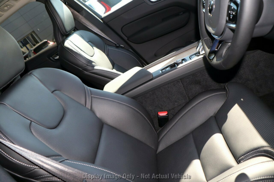 2026 Volvo XC60 UZ Ultra B5 Dark SUV Image 10