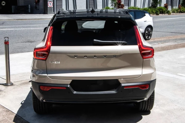 2026 MY27 Volvo EX40  Ultra Single Motor Extended Range SUV Image 3
