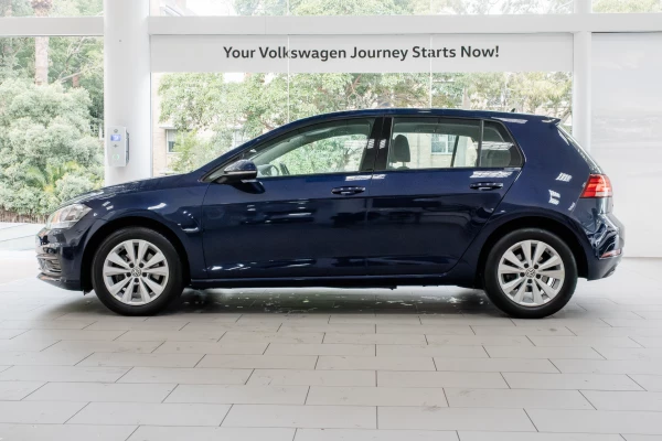 2019 MY19.5 Volkswagen Golf 7.5 110TSI Trendline Hatch Image 3