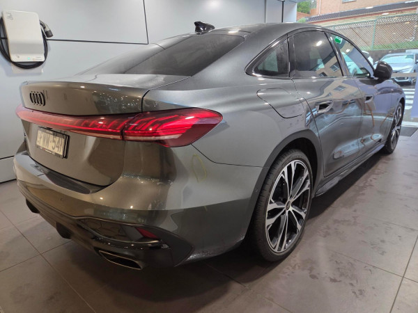 2025 Audi A5 B10 TFSI 150kW S line Sedan image 4