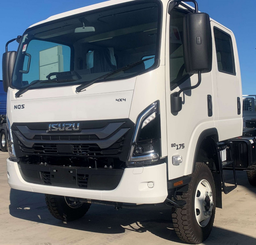 2025 Isuzu  NQS 80-175 DT C34 CREW Cab Chassis Image 4