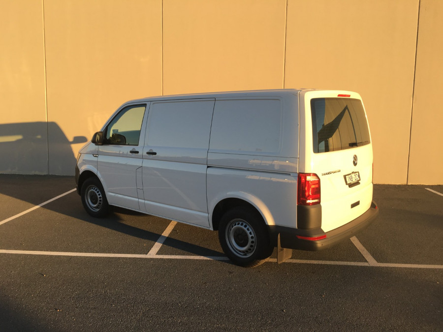 2019 Volkswagen Transporter T6 SWB Van Normal Roof Van Image 5