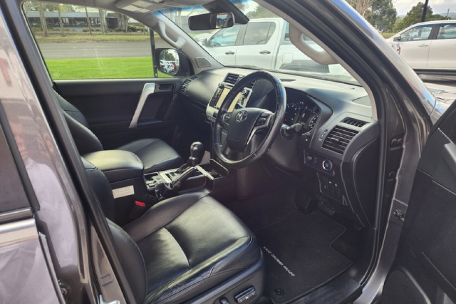 2019 Toyota LandCruiser Prado GDJ150R GXL SUV Image 8